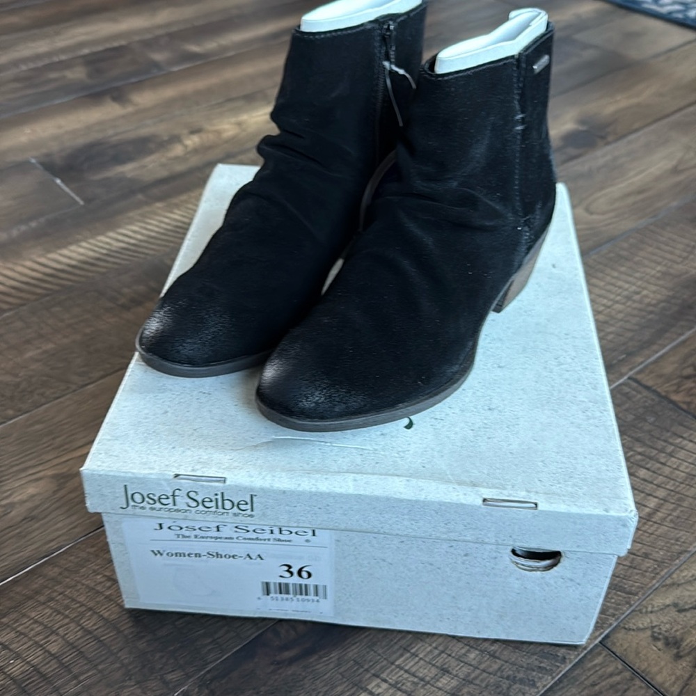 Josef Seibel NIB Women’s Daphne 50, Black Ankle Booties, Size EUR 36 US 6